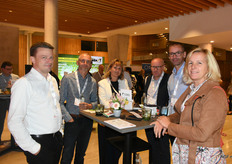 Stefan Coucheir (Moet lukken), Bart Van Olmen, Sarah Van Peteghem (Cooperatie Hoogstraten), Rik Decadt (REO), Tom Berghmans (Moet lukken) en Evi Quirijnen (Cooperatie Hoogstraten)