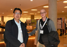 Xiuming Hao (Agriculture and Agri-food Canada) en Tom McKean (Plenty)