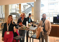 Maryna Yermakova (Ridder Growing Solutions), Tim Jacobsen (Rheinischer Landwirtschaftsverlag) en Asad Ali (Czech University of Life Sciences)