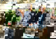 "Peter Sallaets & Hans Baekelmans van Greenyard Horticulture. 