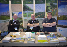 Tom de Smedt van RKW Hyplast met Ross & Brian Watt van Elite Tunnels