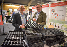 Paul Greenhalgh en Alfred Boot van Herkuplast. Paul Greenhalgh is de UK distributeur van het merk.