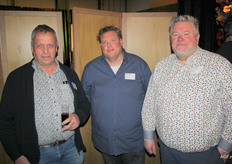Sytze Braaksma van Smeding met Koen Hessels en Johan Welings van de Groot Fruit & Vegetables