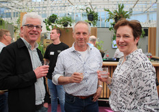 Roger en Chantal Houben van Houben Fruit met in het midden Paul Cruijsen van Cruijsen Fruit