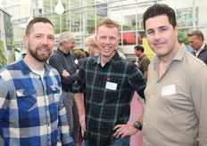 Gerrit Roest en Luuk Lievaart van QPI met in het midden Dennis Barendse van Quality Care Steenbergen