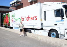 Nog even poseren bij de vrachtwagen