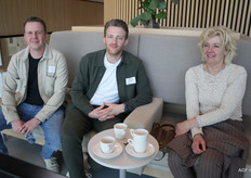 Stephan van Helsdingen van Vogelaar Vredehof met Sjoerd en Maayke Cruijsen van Cruijsen Fruit