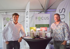 Maarten Klein en Barry Joosen van Focus Led: "Bij de aardbeienteelt 2 weken vooruitlopen met het gebruik van Focus Led."