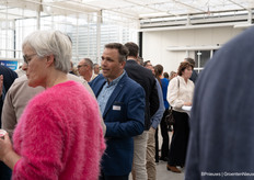 Leo de Vries, KP Holland