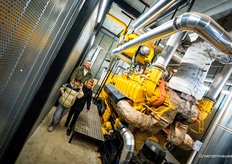 Hoe wordt zo'n kas nou eigenlijk verwarmd? Nou, zo dus!