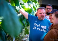 Rene Tielemans heeft van 11:00 tot na 16:00 vragen kunnen beantwoorden van de talloze bezoekers