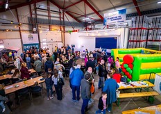 En daarna nog even iets drinken EN OP HET SPRINGKUSSEN