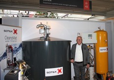 Henk Mooij in de stand van Sotex.