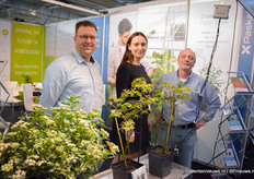 Vorige week nog in Berlijn, en nu in Gorinchem om het weegsysteem aan de Nederlandse telers te tonen. Joost van Rooij, Olga Sholomova & Eliezer Adania.
