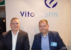 Vitotherm - Ed Roeleveld en Geert-Willem van Weert zijn het eens:"De energietransitie speelt op het wereldtoneel nog praktisch geen rol. De wereld stapt eigenlijk over op gas." Vitotherm verkoopt steeds meer gasbranders. 