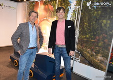 Sjef Loomans (Berg Hortimotive) en Andreas Hofland (HortiKey). De eerste Plantalyzer wordt binnenkort uitgeleverd. De verwachtingen zijn hoog gespannen