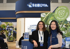 Laura Cosano en Ellen Kim met Fall Creek.