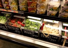 Losse bloemkool en broccoliroosjes. 4,99 dollar per pound