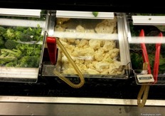 De prijzen zijn hoog. Maar dan te bedenken dat op een paar honderd meter afstand van deze winkel een penthouse van 1000 m2 in de One57 woontoren voor 90 mln dollar is verkocht verklaart het veel.