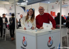 Urbinati, machines voor de tuinbouw- en bloemensector. Op de stand ontmoetten we Alkena Qemalai en Adel Zaraa.