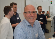 Peter van de Werken van River Flowers