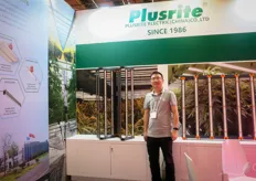 PlusRite met Sun ZhiQian. Het bedrijf produceert LED-verlichtingsoplossingen. 