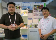 Hyosung Onb uit Korea maakt kweekzakken van Sri Lankaanse cocopeat en cocochips. Het bedrijf exporteert naar Japan en Nederland en importeert naar Zuid-Korea. 