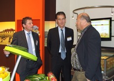 Jan van den Adel, Lex Bije van Olympic Fruit en Ton Stolk.