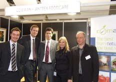Steve Alaert van Antrex, Marc Evrard van Comaan, Wannes Koyen van Antrex, Dorota Gula van Comaan, en Dany Nestor van Comaan.