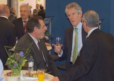 Philip Smits, Noel Keersebilck en Cris Depooter babbelen bij