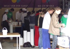 Veel helpende handjes