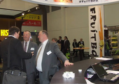 in het midden André Boon van AJB's Fruitbox