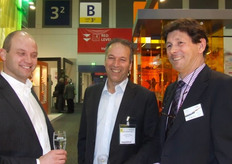 wat verstopt Ron onder zijn jas??