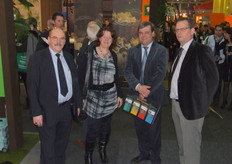 Hens Huiskens, Arda van Heumen, de nieuwe commercieel directeur Max Vos en Peter van Heumen van Hamu. Peter bedankt iedereen voor het meeleven en de positieve reacties die hij van branchegenoten kreeg tijdens zijn ziekte.