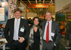 Rob en Otto van Harmsen en de Groot. In het midden Dirian