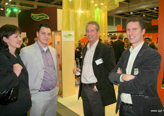 Gerrit Bergwerf met collega's in gesprek