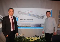 Cor Duijvestijn en Maarten van Soest van Van der Hoeven Kassenbouw bij een impressie van het nieuwe pand