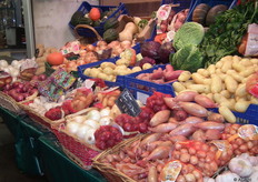 Aardappelen en uien.