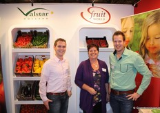 Gecombineerde stand van Valstar Holland en FruitWorld met Bob Hunsche, Margot Pertijs en Edwin van Leeuwen