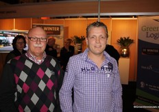 Henk Overkleeft met zoon Aad. Zijn bio-tuinkers won de wedstrijd voor beste agf-introductie van 2011: http://www.agf.nl/nieuwsbericht_detail.asp?id=80241