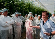Bas van Leeuwen vertelde over de bedrijfsfilosofie van het familiebedrijf. Dagelijks worden er bij Westburg 2 miljoen tomaten geoogst