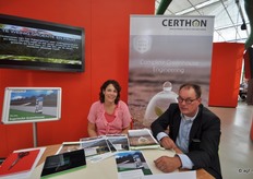 Jacqueline Teelen en Ronaldt Thoen van Certhon presenteerden met trots de SuprimAir kas.