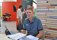 Gert-Jan van Staalduijnen van Logiqs Agro presenteerde de 2D shuttle.