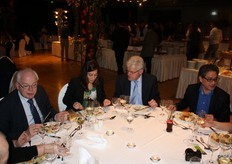 B&W Barendrecht aan tafel met de stichting GreensParade