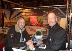 Kees van den Ende aan de praat met Wilco van den Bos van Steetec.