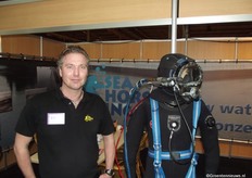 "Jeroen van Katwijk van Seahorse Diving benadrukt nog eens het belang van gecertificeerd duiken: "Als het misgaat is de boete voor de teler niet mis. De teler blijft eindverantwoordelijk."