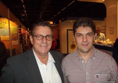 "Jos Boeters en Kurt Lauwers van HollandPlant. Jos Boeters is bezig met zijn "afscheidstoernee". Hij mag immers bijna met pensioen. Geniet er van, Jos!"