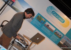 Californie in de nieuwe stand. Peter Smulders in de silent disco.