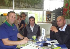 Bezoek in de Demokas