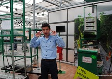 Voorbeeld van innovatie door samenwerking in de keten is dit vorig jaar gelanceerde systeem van Metazet/Formfles. Vanuit de keten is samengewerkt om oogsten op arbeidsniveau mogelijk te maken.